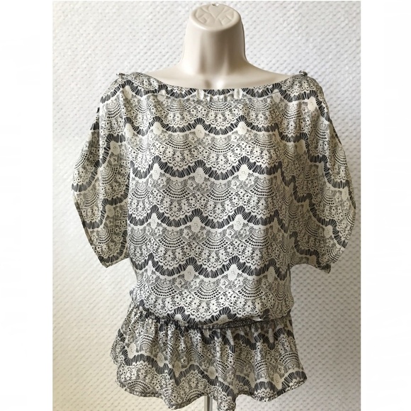 Paper Crane Tops - ❤️ 3/$20 Paper Crane White Black Blouse Size L